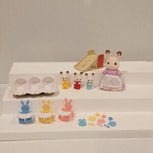 Sylvanian Families Calico Critters Chocolate Rabbit Baby Triplet PlaySet